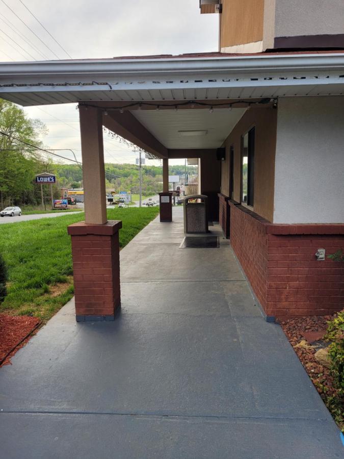 Raceway Inn Martinsville Esterno foto