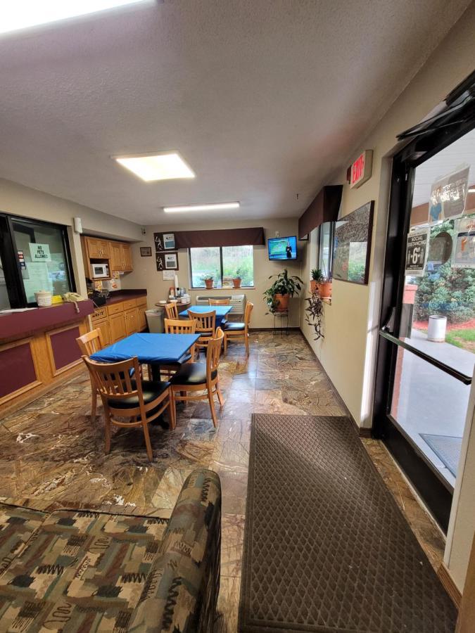 Raceway Inn Martinsville Esterno foto